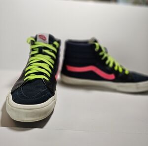 Vans SK8 Hi Unisex Black and Pink Leather Suede and Canvas Skate Sneaker Size 10